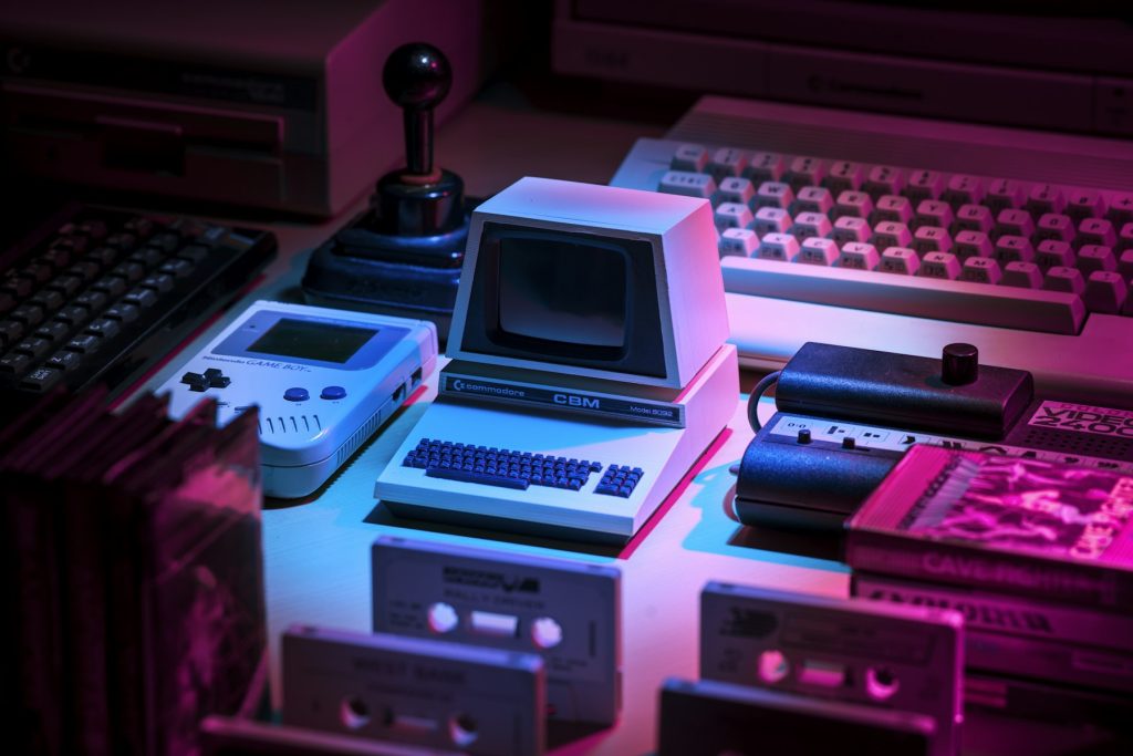 Motion design mood: neon-lit retro tech scene